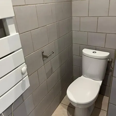 N2 1 Er Etage Apartment *